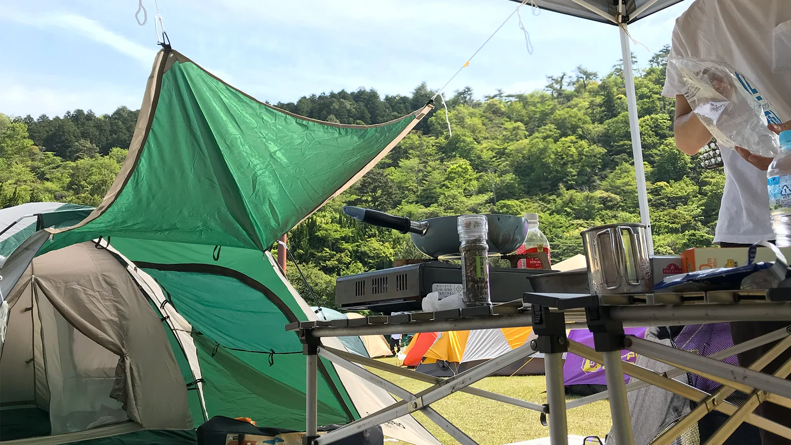 山の中のキャンプ